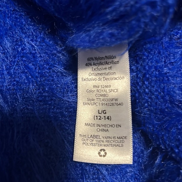 sweater - Picture 7 of 7